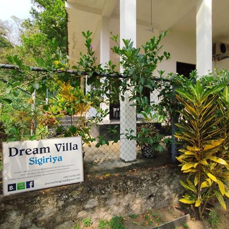 Dream Villa Sigiriya Bagian luar foto